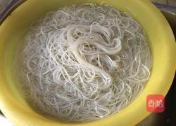 肉末炒粉丝的做法图解1