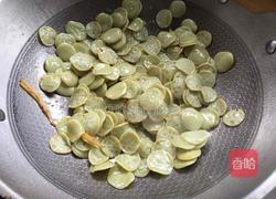 素炒绿豆饼的做法图解3