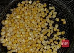 清炒包谷的做法图解1