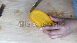 两招巧吃芒果的做法图解5