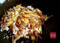 咸菜煎鸡蛋的做法图解7