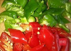 香辣鸡块炖土豆的做法图解3