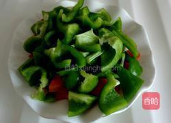 青椒炒肉的做法图解2