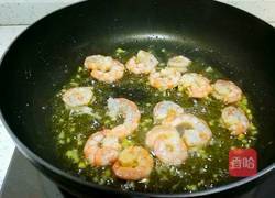 缤纷虾仁的做法图解7