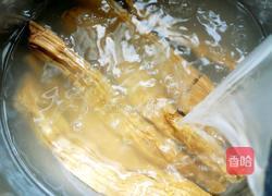 五花肉烧笋干的做法图解3