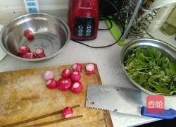 凉拌樱桃小萝卜的做法图解1