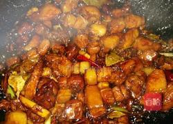 红烧肉炖土豆的做法图解7