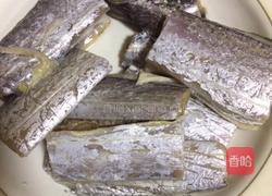 带鱼白萝卜的做法图解1