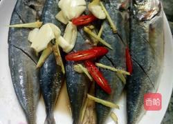 电饼铛煎鱼的做法图解1