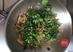 豆腐皮炒香菜的做法图解7