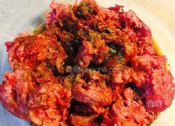 红烩汁配煎牛肉饼的做法图解2