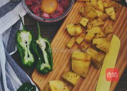 菠萝咕咾肉(健康 低脂免油炸)的做法图解1