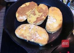 香煎鸡蛋馒头片的做法图解5