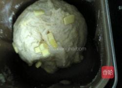 豆沙小面包的做法图解2