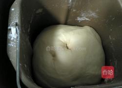 豆沙小面包的做法图解3