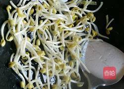 韭菜炒黄豆芽的做法图解5