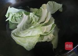 春之绿一一拌甘蓝的做法图解2