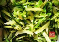春之绿一一拌甘蓝的做法图解11