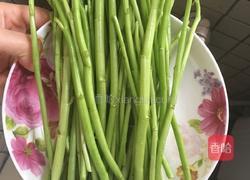 酸辣空心菜杆的做法图解1