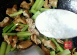 芹菜爆炒肥肠的做法图解7