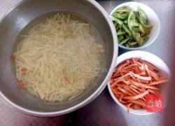 土豆青椒炒肉丝的做法图解1