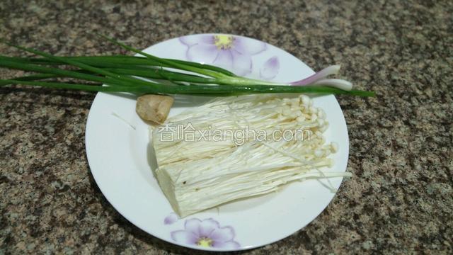 准备好食材。