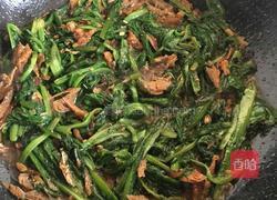 豆豉鲮鱼油麦菜的做法图解8