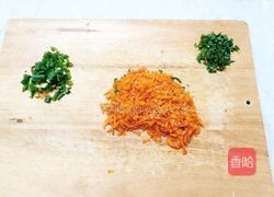 胡萝卜鸡蛋炒饭的做法图解1