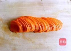 素炒红萝卜的做法图解1