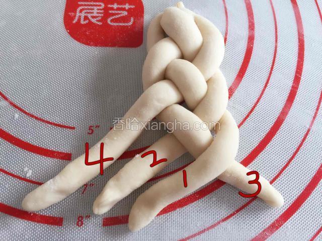 1面条压3面条。