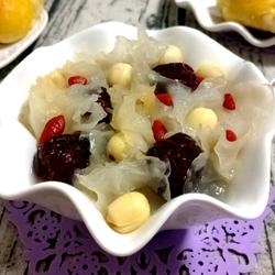 红枣银耳莲子羹的做法[图]