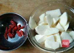 山药薏仁芡实粥的做法图解3