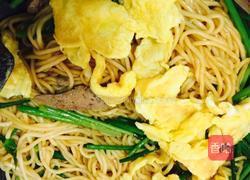 韭苗鹅肝蛋炒面的做法图解13