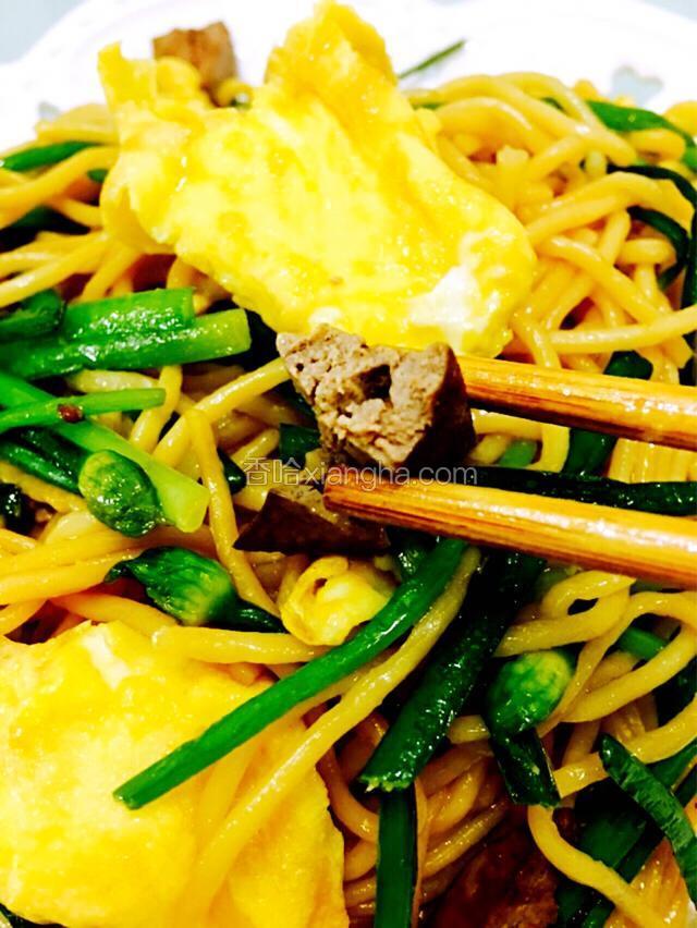 来张近照，色香味俱全。