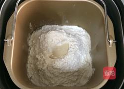 热狗面包的做法图解1