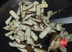 豆干炒肉的做法图解5