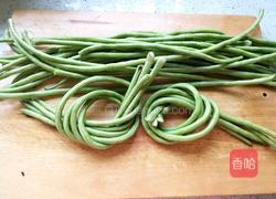 缸豆香菇木耳饺子馅的做法图解2