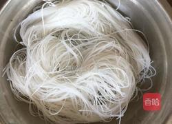 蒜蓉粉丝蒸大虾的做法图解1