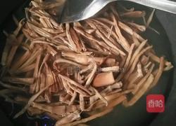 干竹笋炖肉的做法图解1