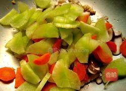 青笋香菇炒肉的做法图解5