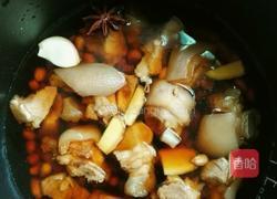 猪脚花生的做法图解2