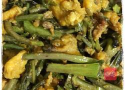 土鸡蛋炒香椿的做法图解3