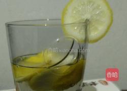 每天来一杯蜂蜜柠檬水美容养颜还瘦身哦的做法图解4