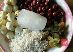 红豆莲子羹的做法图解1