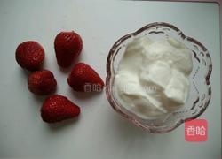 草莓奶昔的做法图解1