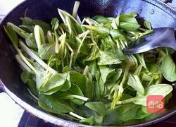 蟹味菇炒小油菜的做法图解5