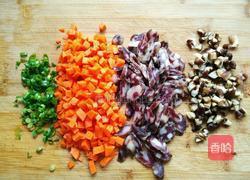 香肠焖饭的做法图解2