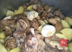 猪蹄焖土豆的做法图解7