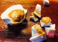 咸蛋丝瓜汤配法棍的做法图解2