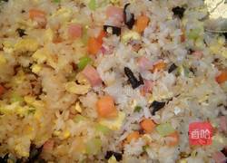 五彩缤纷炒饭的做法图解10